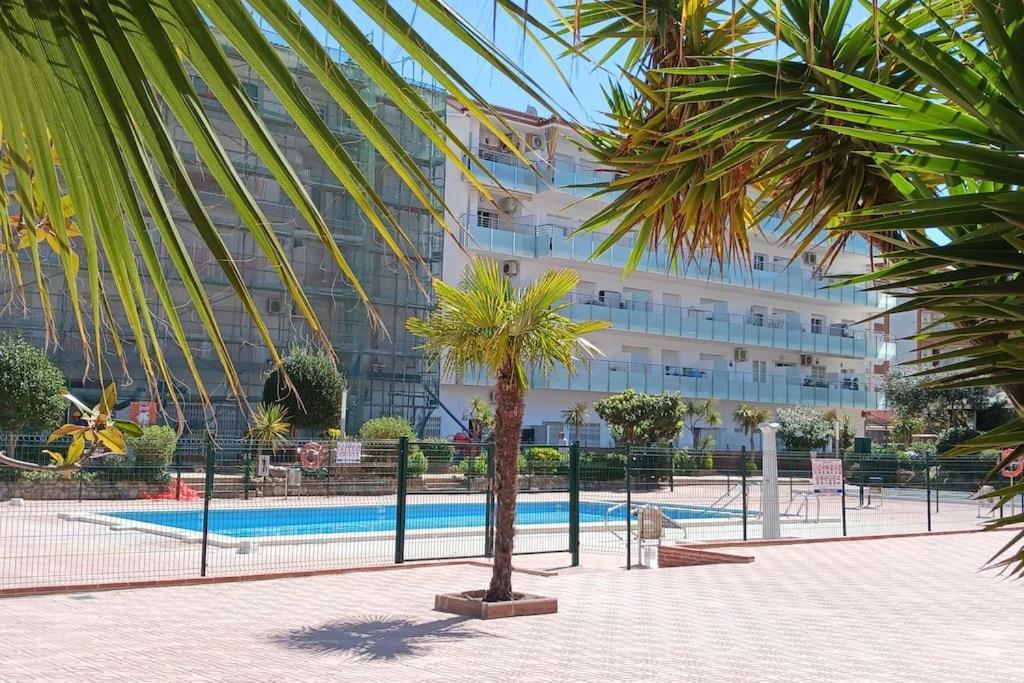 Alegre Apto Con Piscina, A 300M De La Playa. บลาเนส ภายนอก รูปภาพ